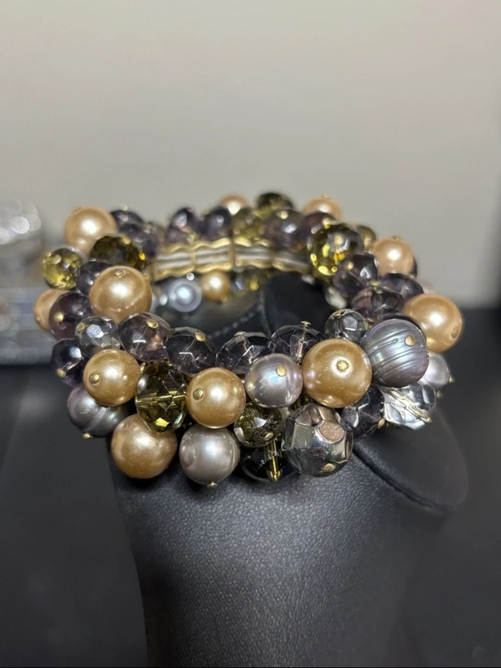 Stella & Dot Faux Pearl Crystal Cluster Black Gold Grey Elegant Stretch Bracelet